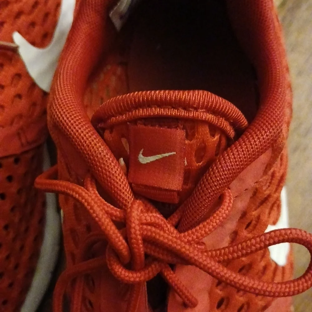 Nike Shoes Youth Size 6.5Y Running Sneakers 705485-601 Red Mesh Low Top